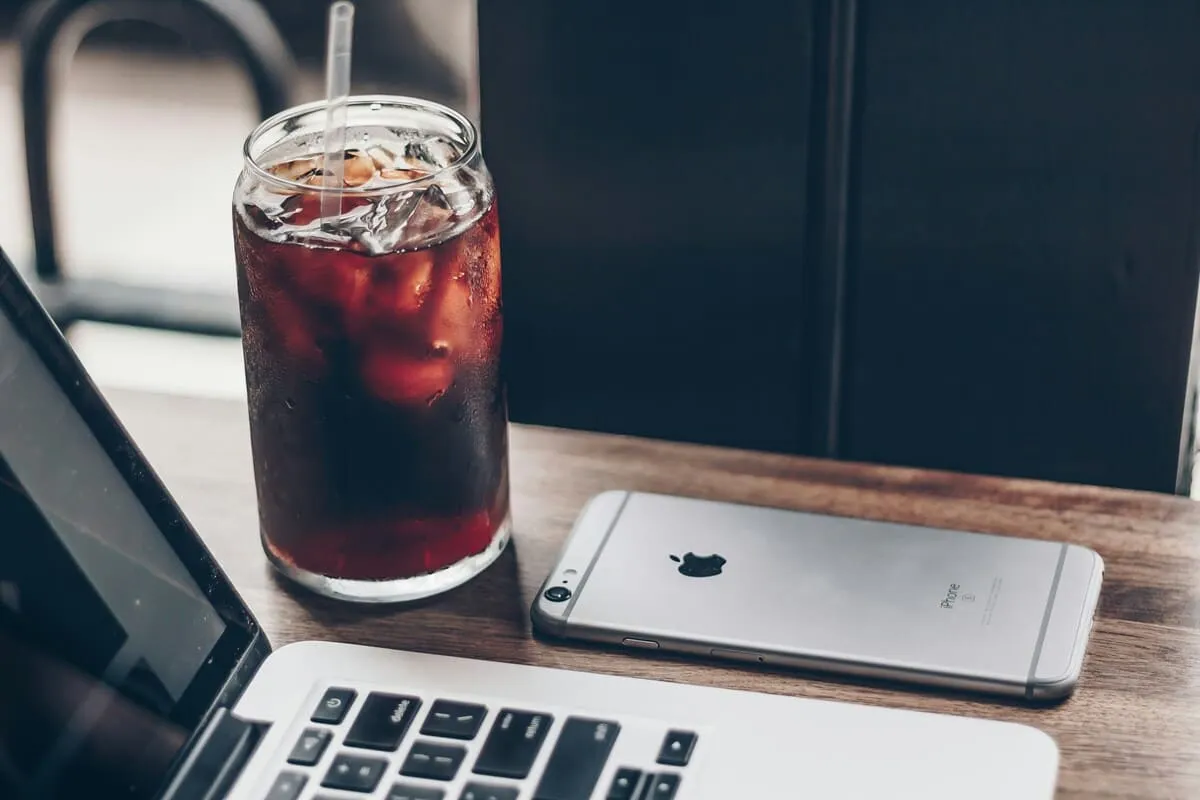 Cold Brew vs Iced Coffee: descubre las diferencias en el café frío de especialidad